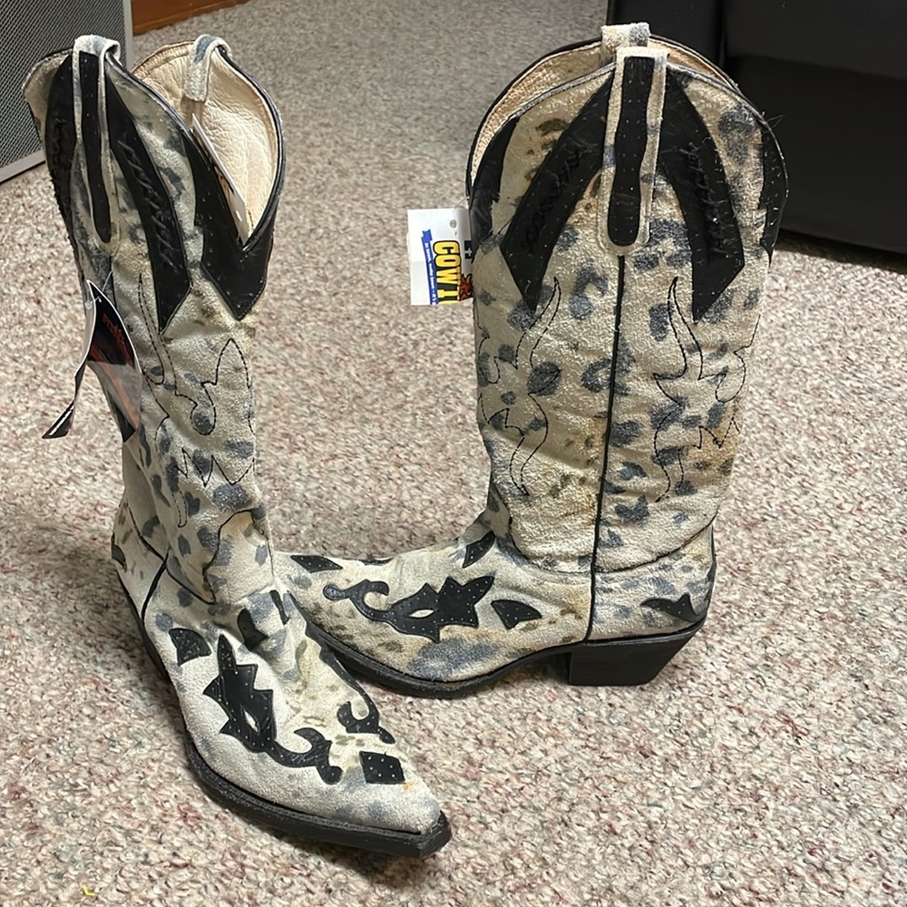 New Pistolero cowboy boots
